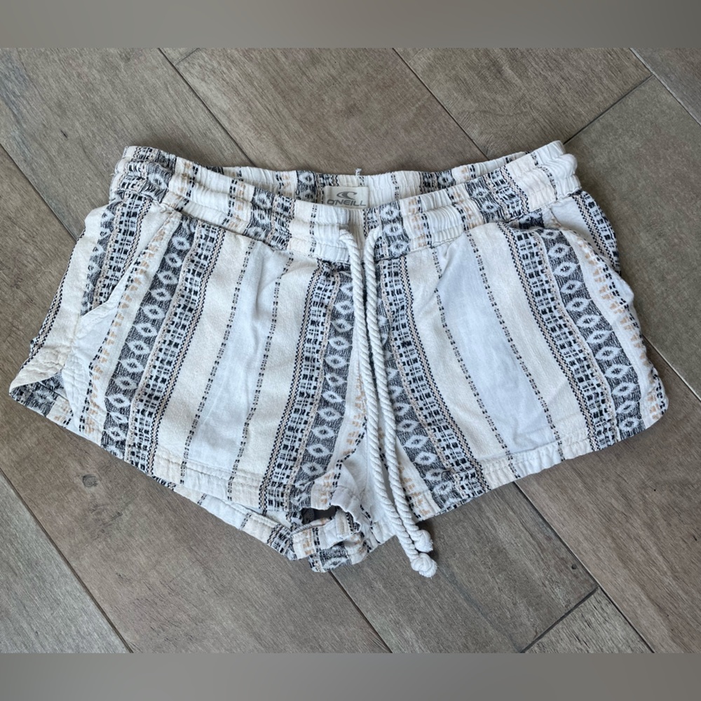 Size medium O’Neill shorts